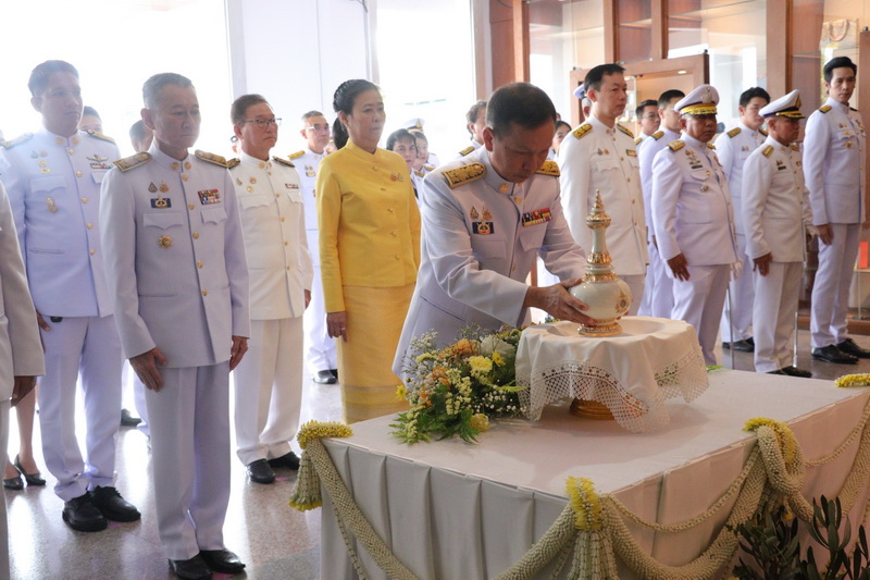 ผู้ว่าราชการจังหวัดสมุทรปราการ เชิญคนโทน้ำพระพุทธมนต์ศักดิ์สิทธิ์ของจังหวัดไปเก็บรักษาที่กระทรวงมหาดไทย เพื่อเตรียมประกอบพิธีเสกน้ำพระพุทธมนต์ศักดิ์สิทธิ์ ณ  พระอุโบสถวัดพระเชตุพนวิมลมังคลารามราชวรมหาวิหาร