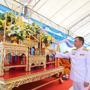 จังหวัดสมุทรปราการ จัดพิธีเจริญพระพุทธมนต์ ทำบุญตักบาตรถวายเป็นพระราชกุศล เนื่องในโอกาสวันเฉลิมพระชนมพรรษา สมเด็จพระนางเจ้าสิริกิติ์ พระบรมราชินีนาถ พระบรมราชชนนีพันปีหลวง